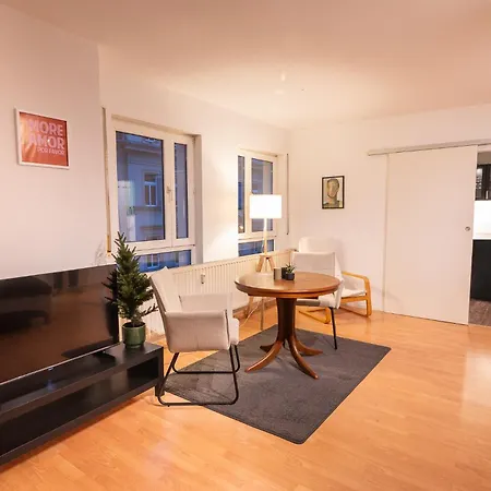 Zweisam Am Alaunpark Drezda